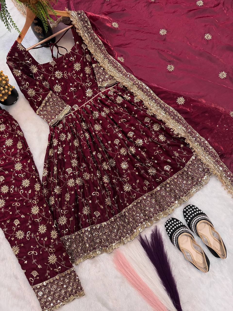 Editorial Garnet Flared Couture